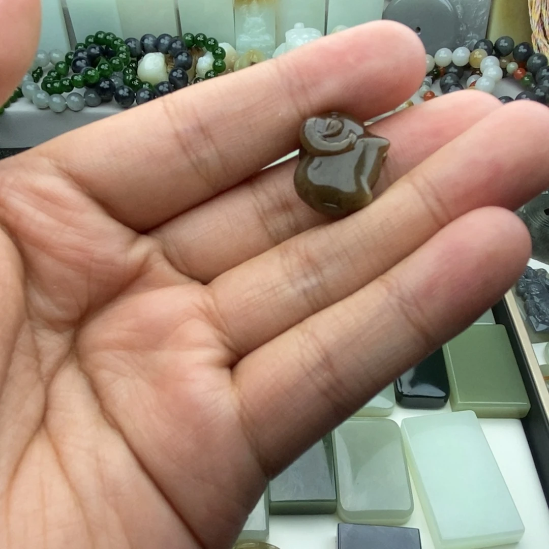 阿***哥颈饰未镶嵌和田玉