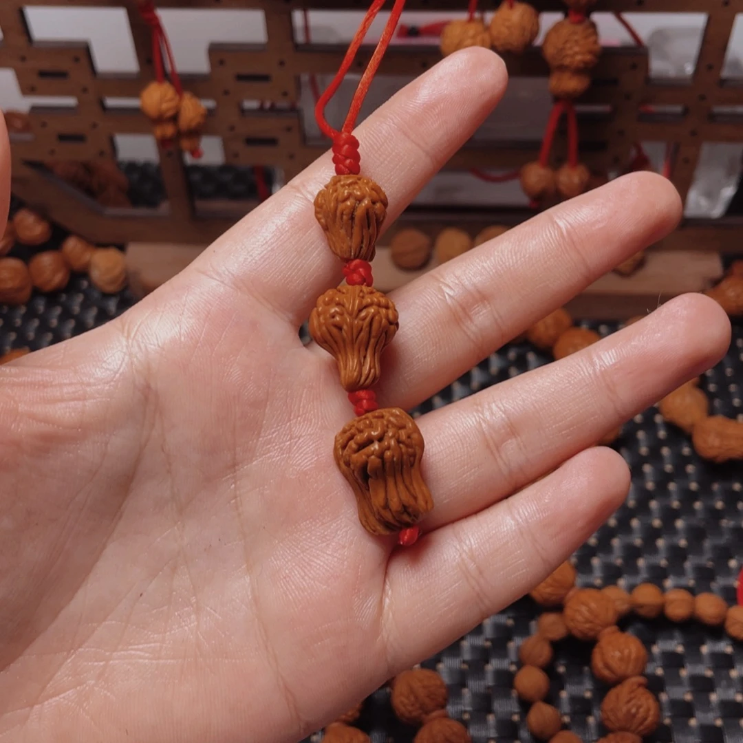 木质类龙纹桃枭手串