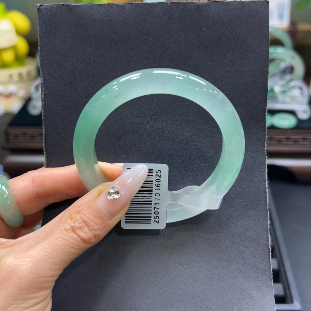 石英质玉（非洲翠）未镶嵌手镯55-56