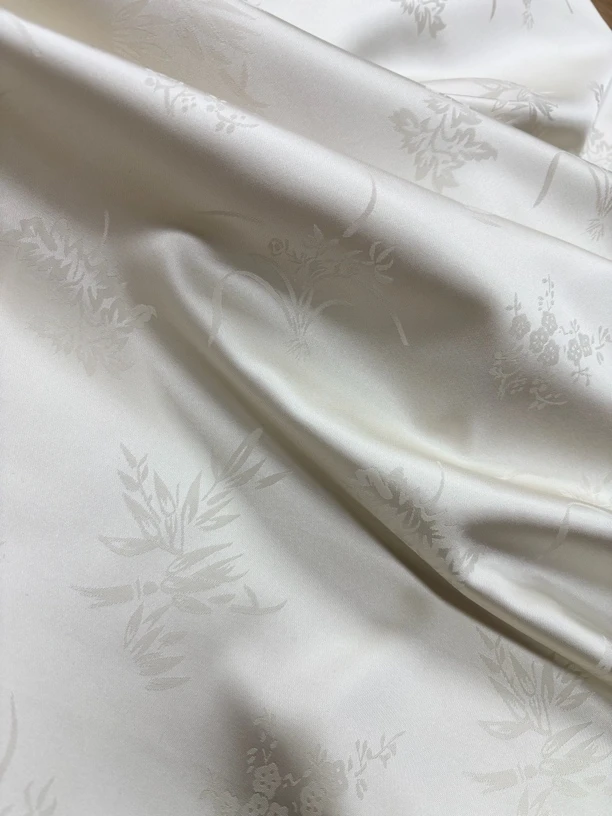 白色四君子加厚双面提花国风新中式服装面料