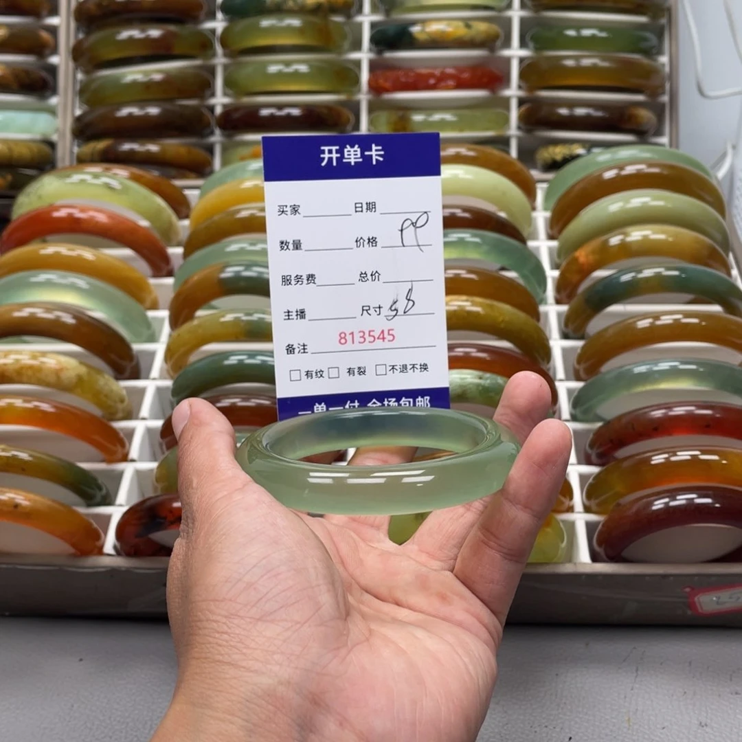 琳***达蛇纹石玉未镶嵌手镯