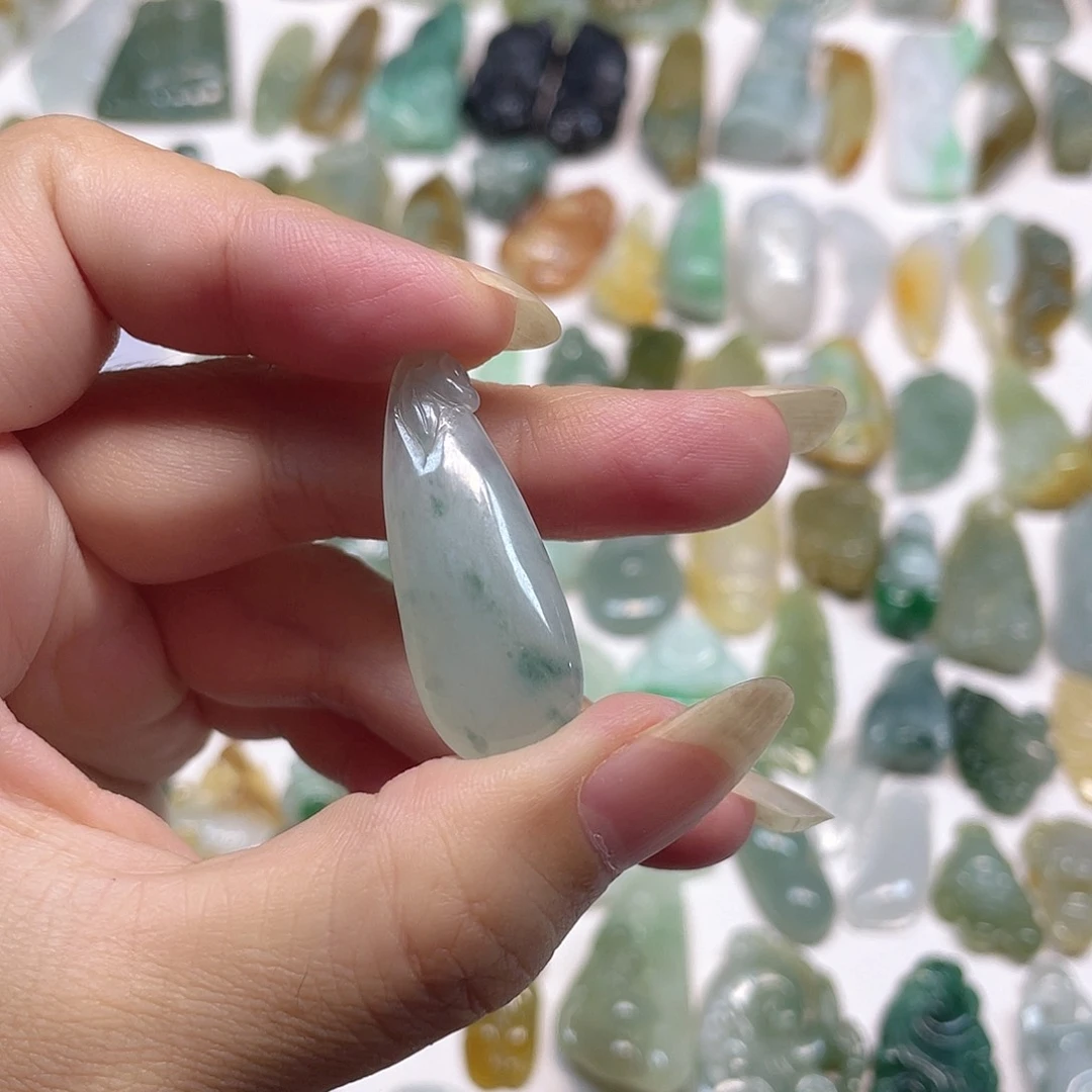 定制翡翠未镶嵌翡翠