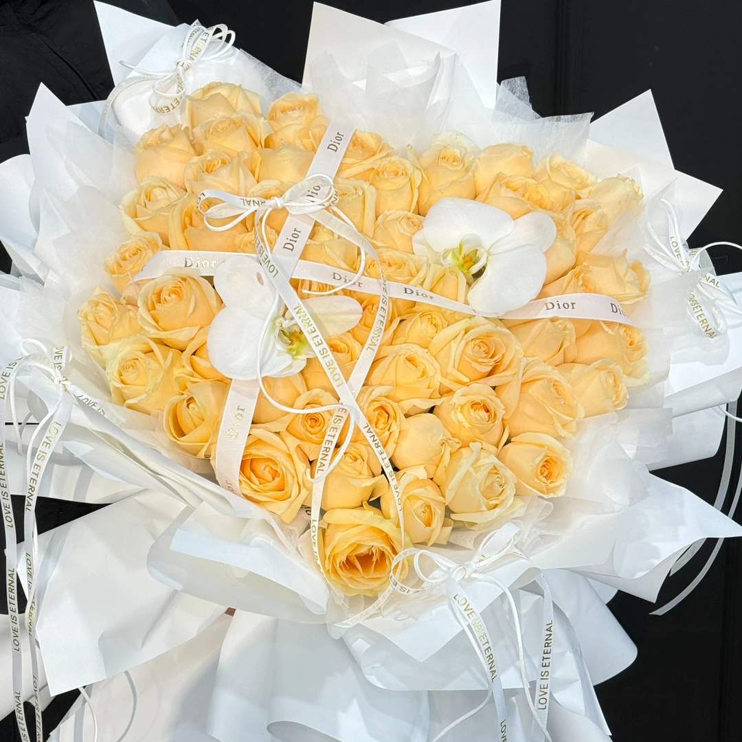 野猫派-52朵香槟玫瑰