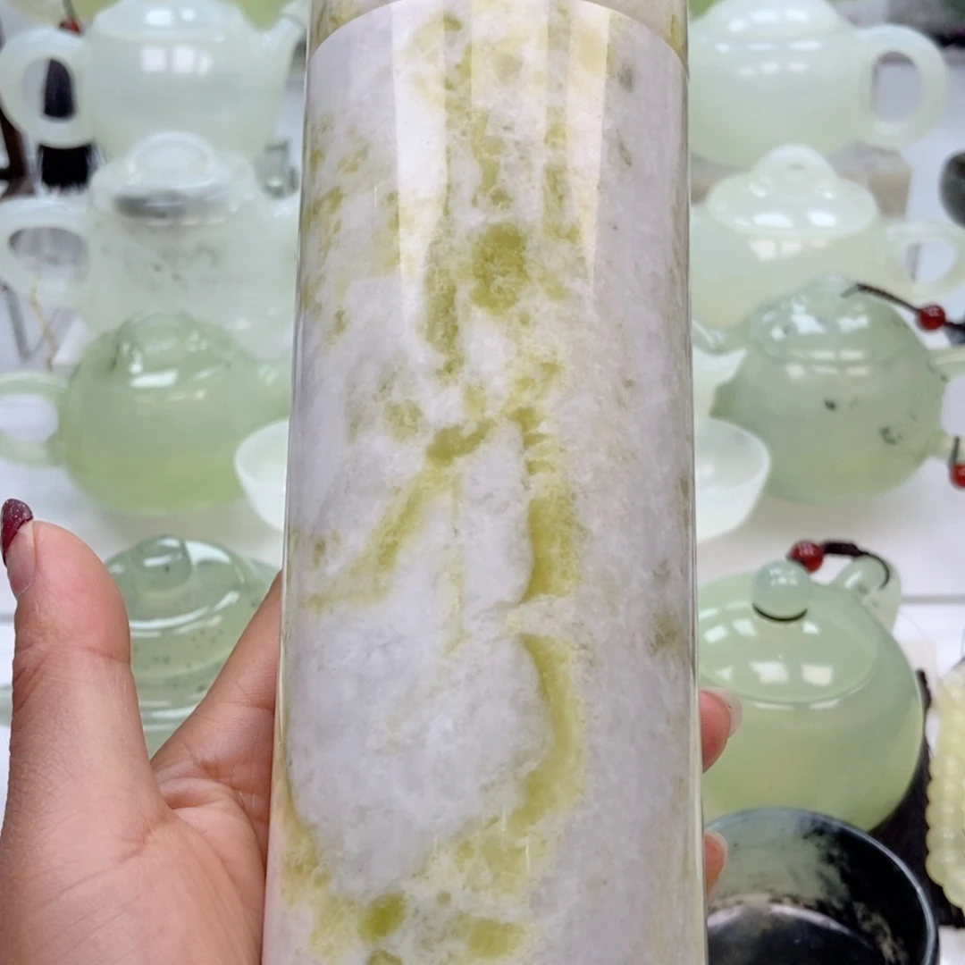 蛇纹石玉未镶嵌水杯