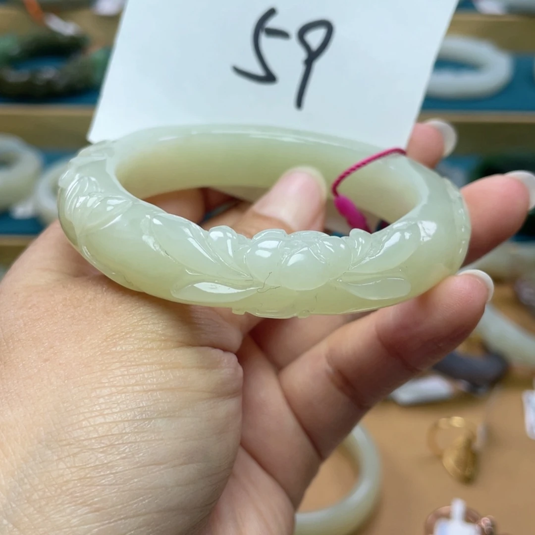 未镶嵌手镯和田玉圈口56