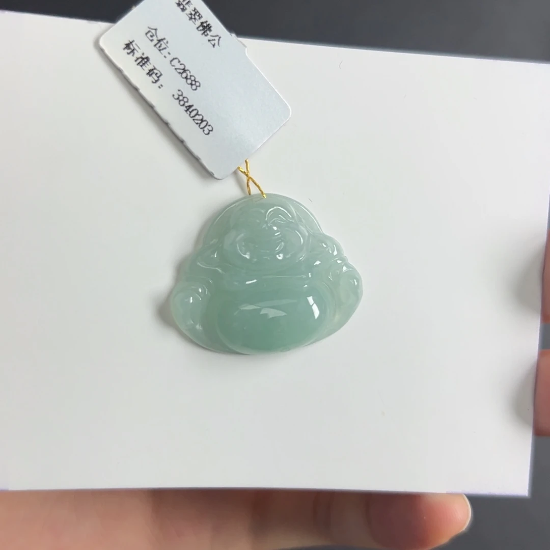 翡翠未镶嵌颈饰佛公