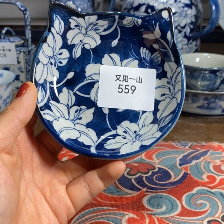景德镇陶瓷百合花料碟