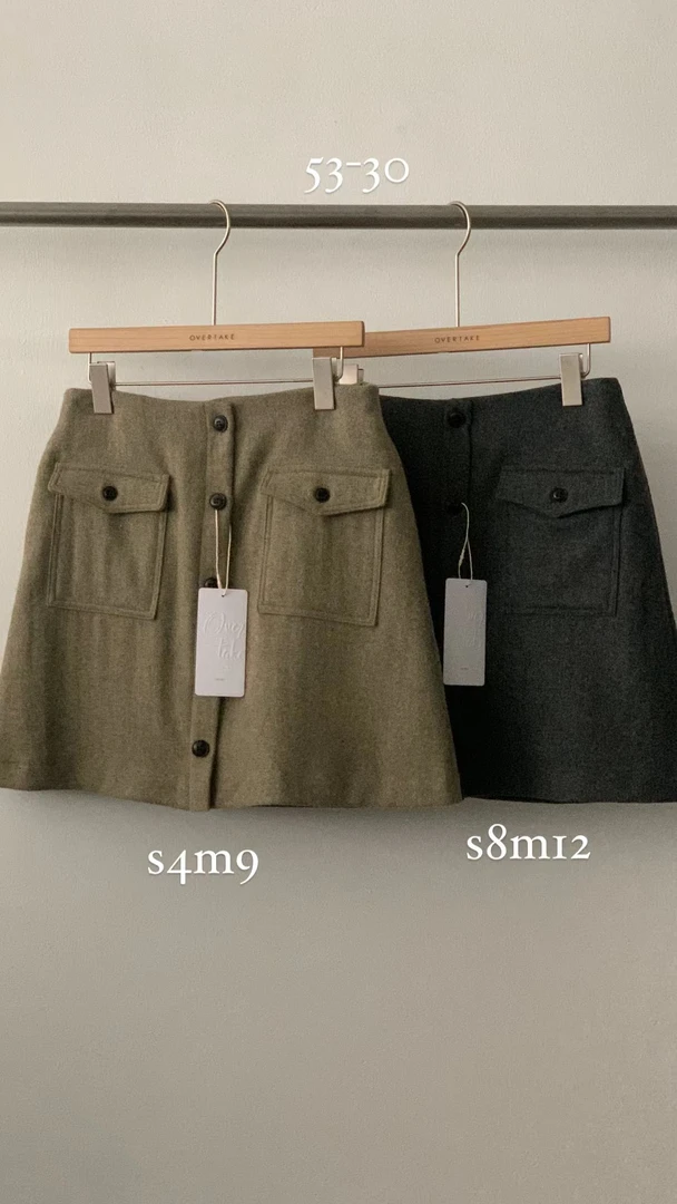 韩国东大门OVERTAKE冬季新品短裙羊毛质感 不可以7T