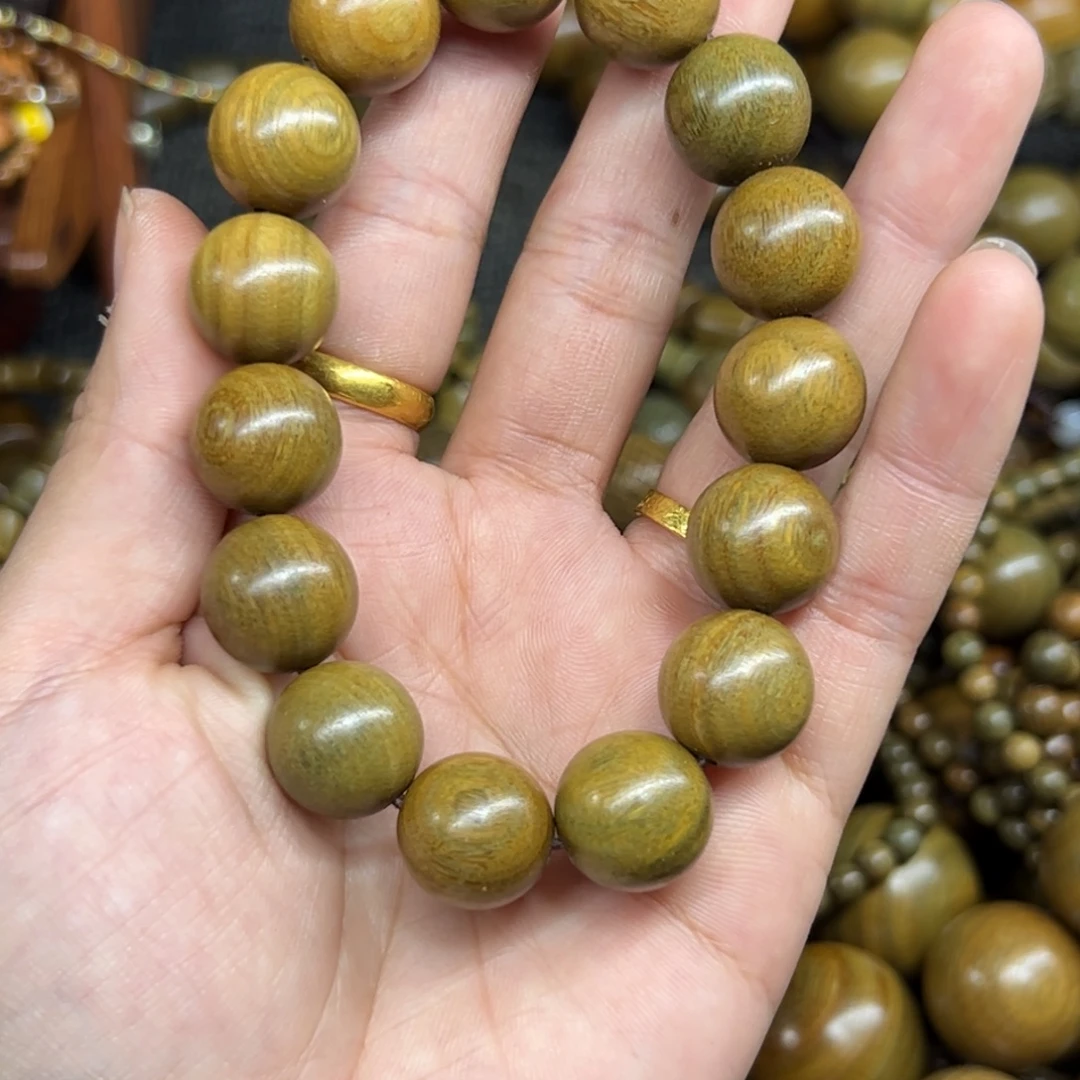 无事牌维腊木（绿檀）