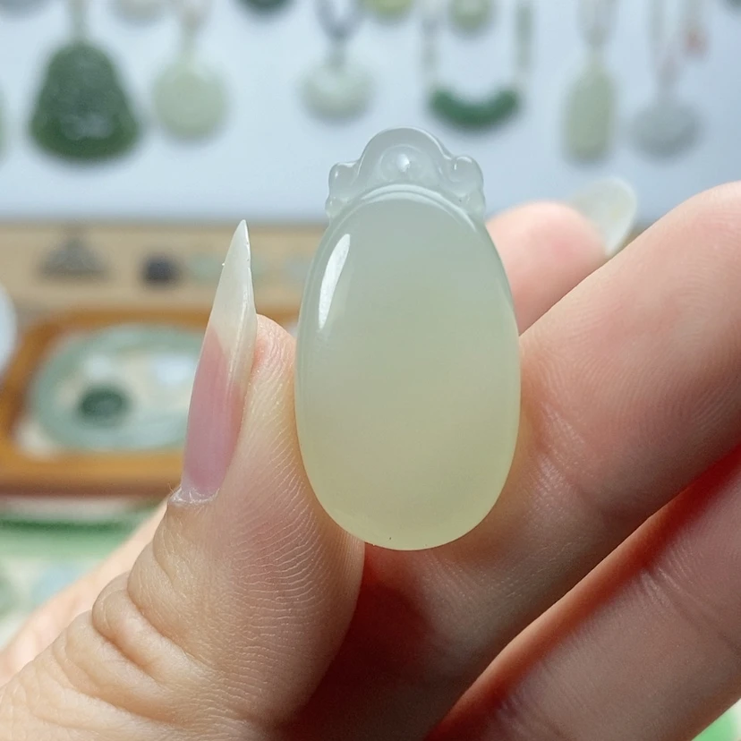 【闪购商品】颈饰未镶嵌和田玉