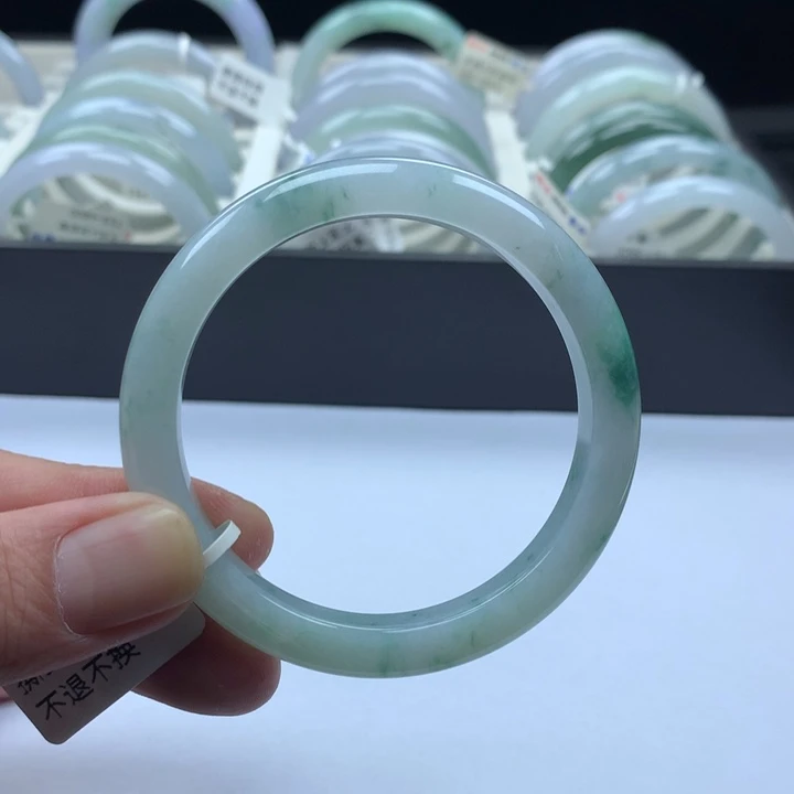 翡翠未镶嵌手镯55圈飘花
