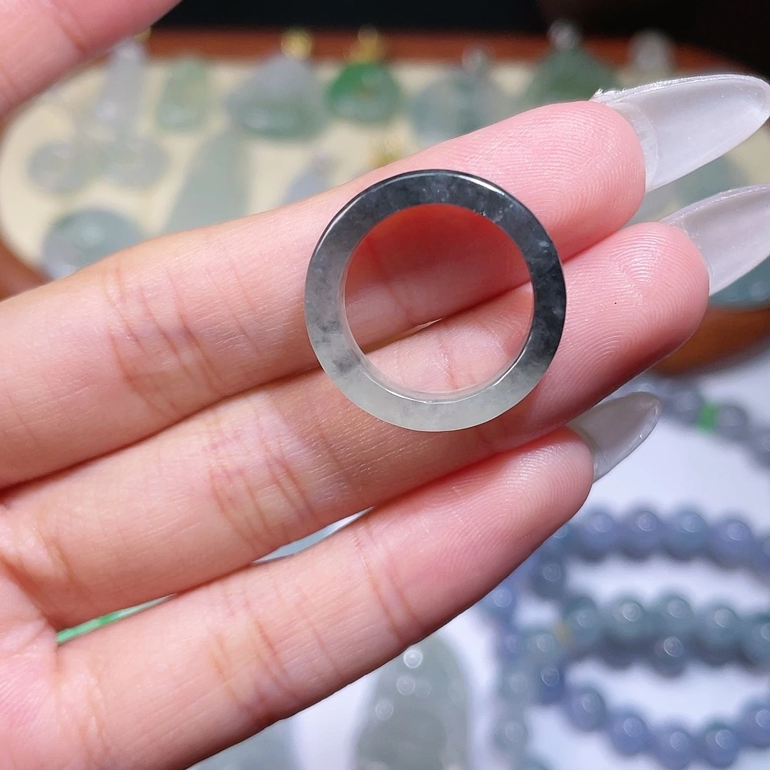 翡翠戒圈未镶嵌戒圈