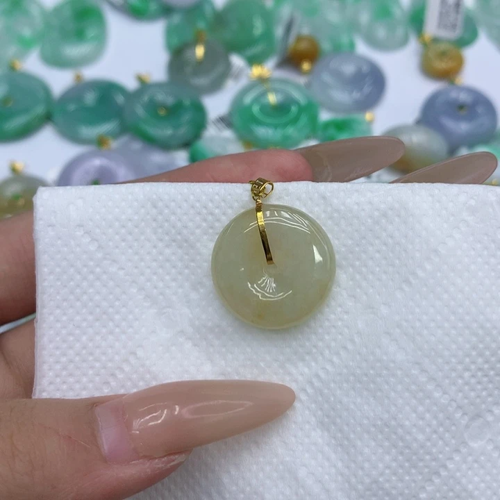 颈饰18K金镶嵌翡翠1111111111