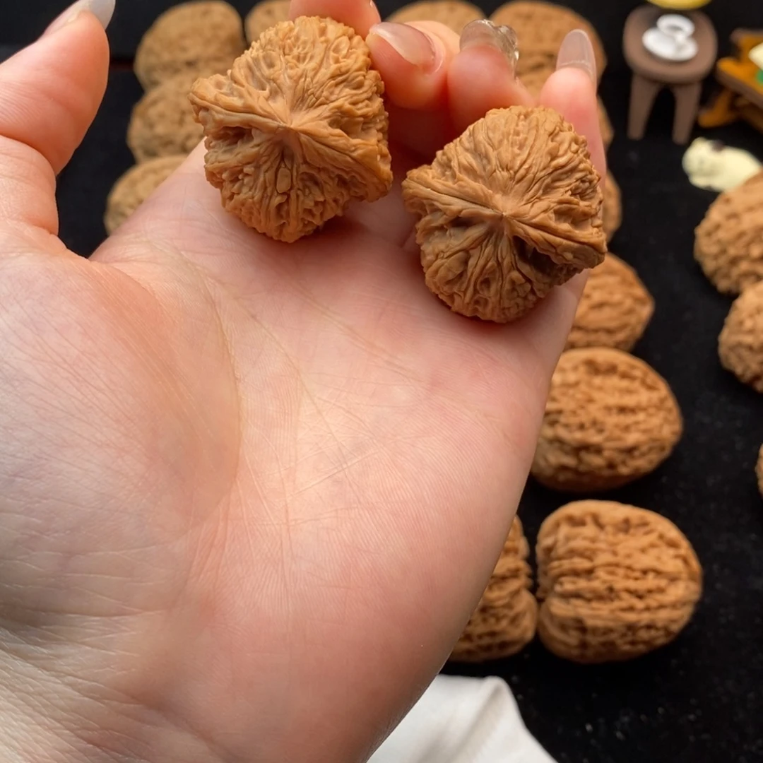 文玩核桃吊坠禾****甫哈哈笑