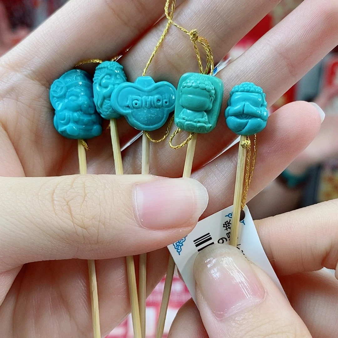 未镶嵌绿松石珠宝奇石