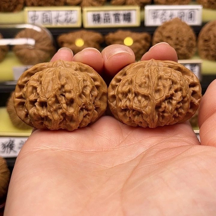 【闪购商品】吊坠文玩核桃宫灯40