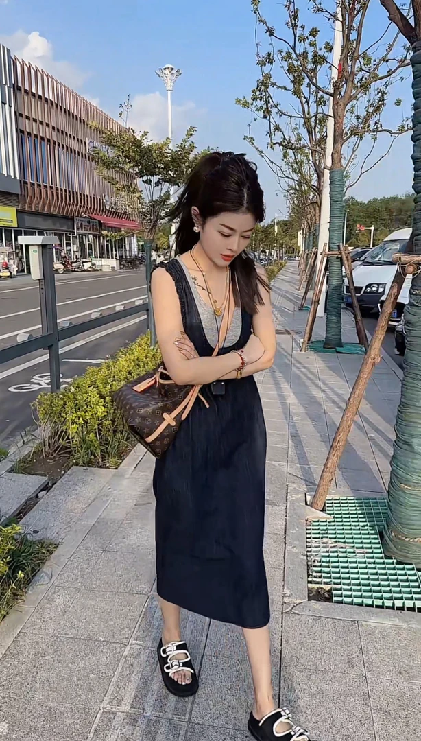 炫彩阁2038【无袖假两件牛仔水洗长裙】