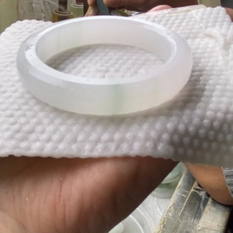 江****石英质玉（金丝玉）未镶嵌手镯加工定制