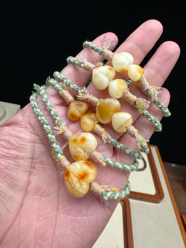 蜜蜡爱心手链手编绳