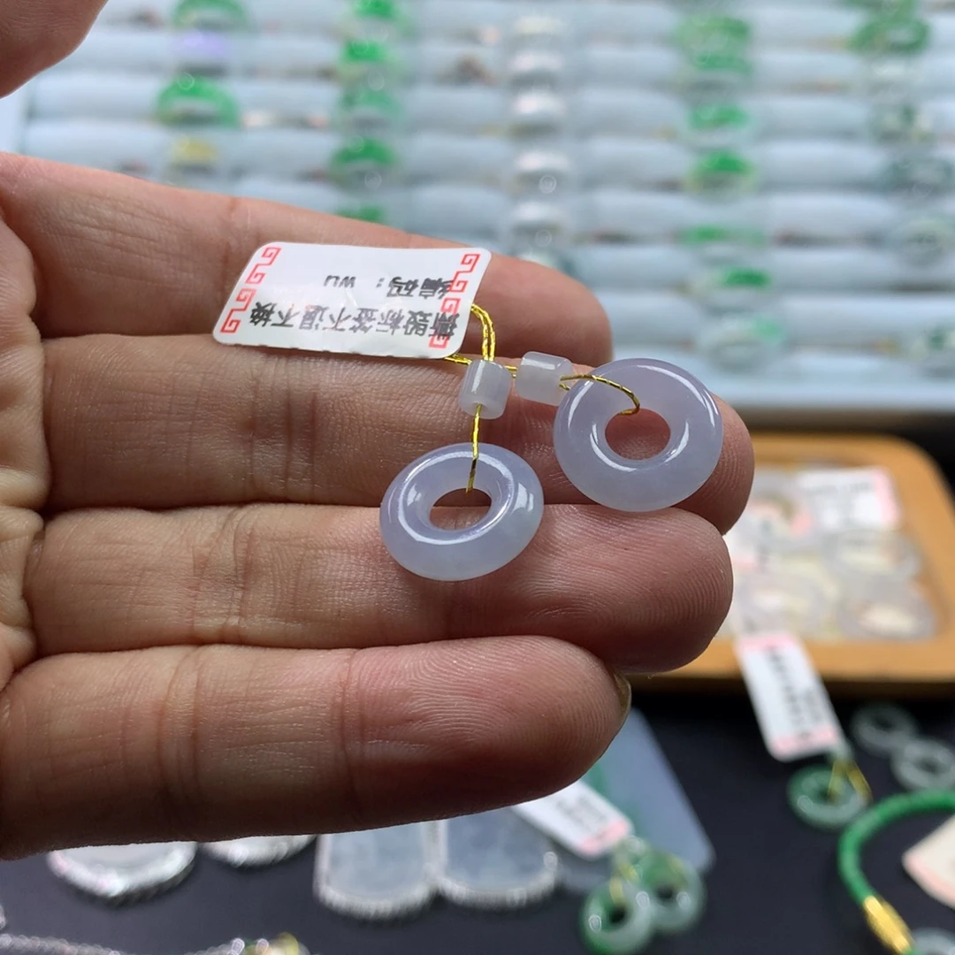 爱***己翡翠未镶嵌戒指甜甜圈