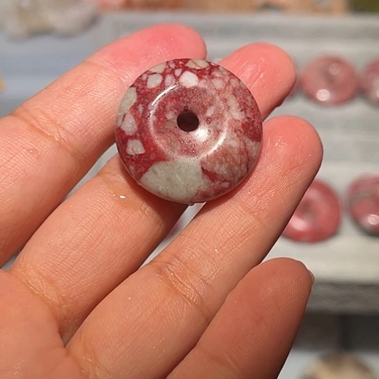 天然辰砂天然朱砂原石吊坠