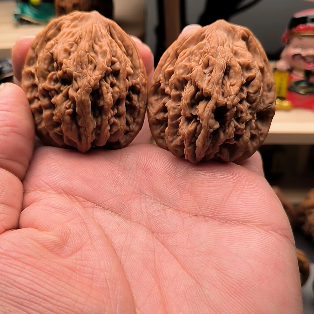 满***红文玩核桃山地虎头福利