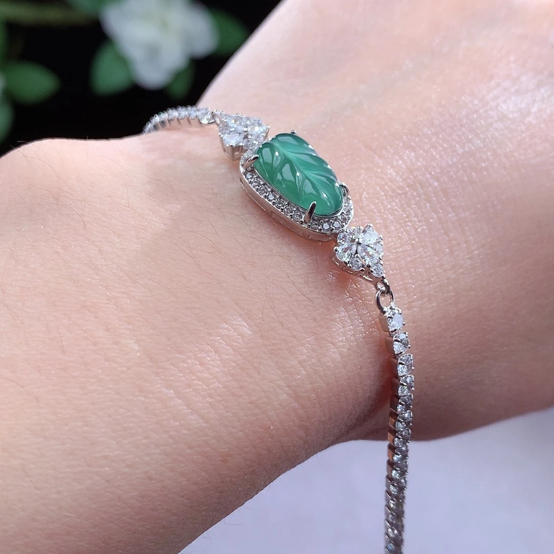 未镶嵌手镯（圆镯）翡翠