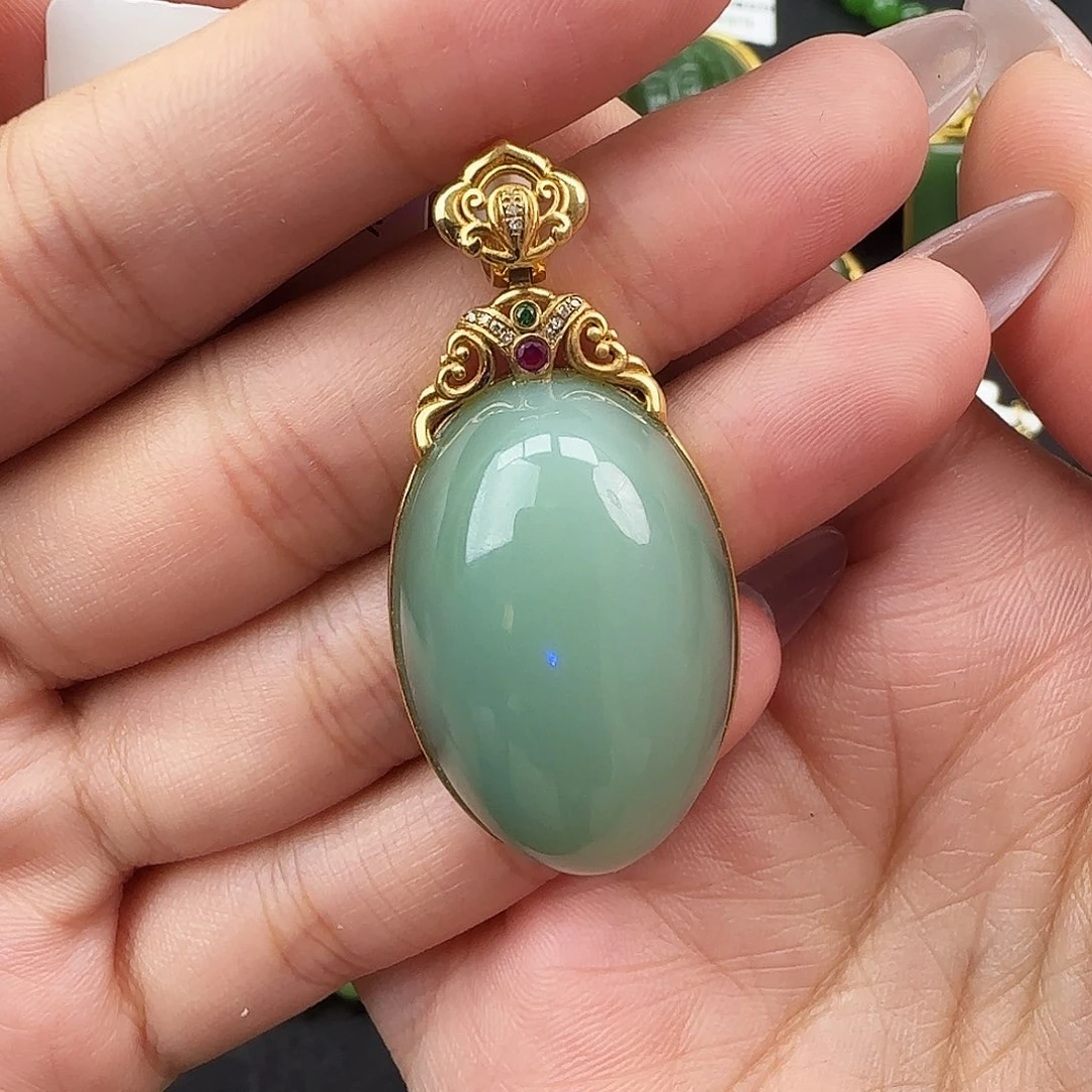 和田玉18K金镶嵌吊坠(不含链)