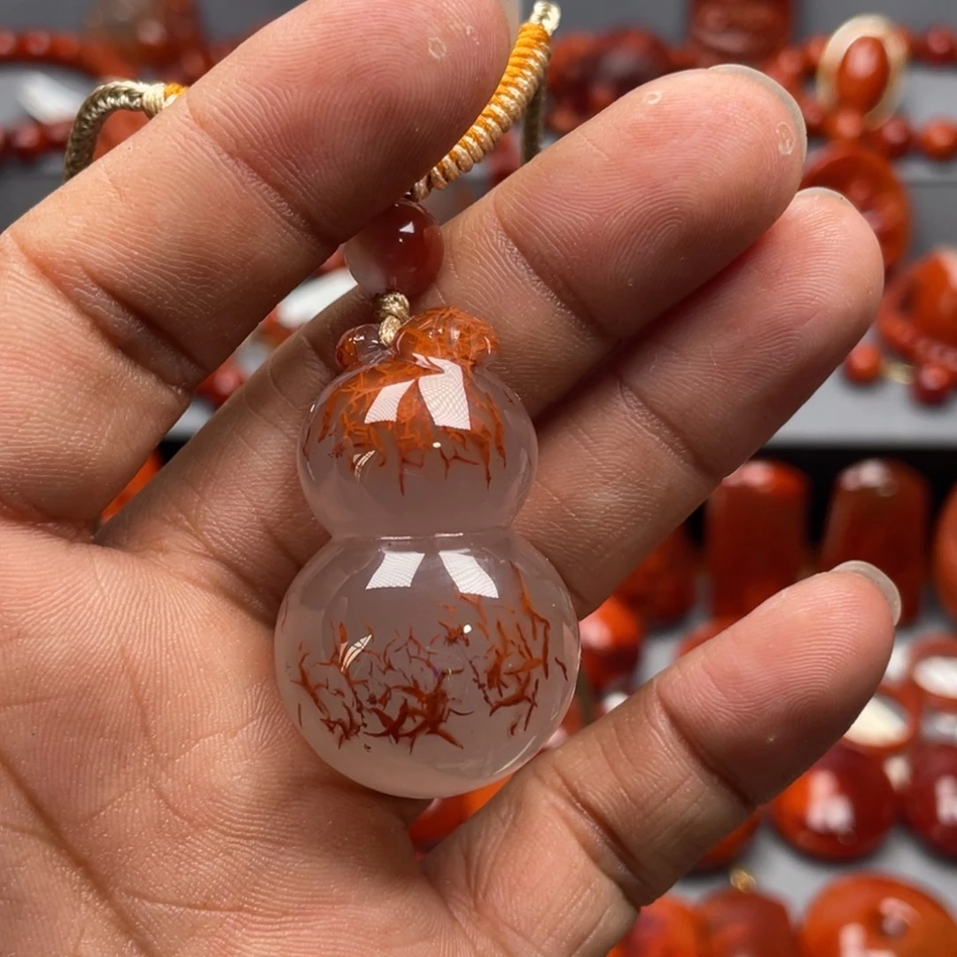 南红玛瑙未镶嵌珠宝奇石吊坠