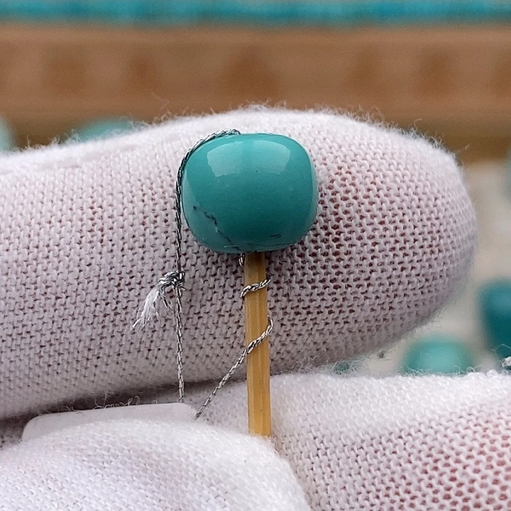 绿松石未镶嵌珠宝奇石9