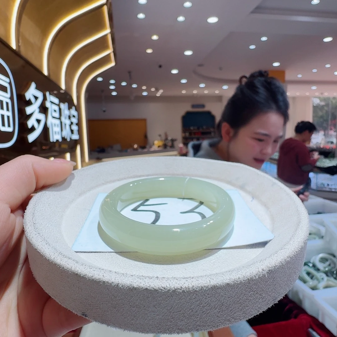 和田玉未镶嵌手镯120