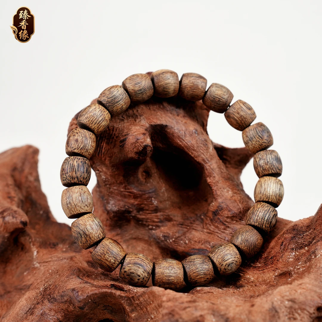沉香海南尖峰岭莺歌绿奇楠天然虫漏9mm鼓珠单圈手串99沉