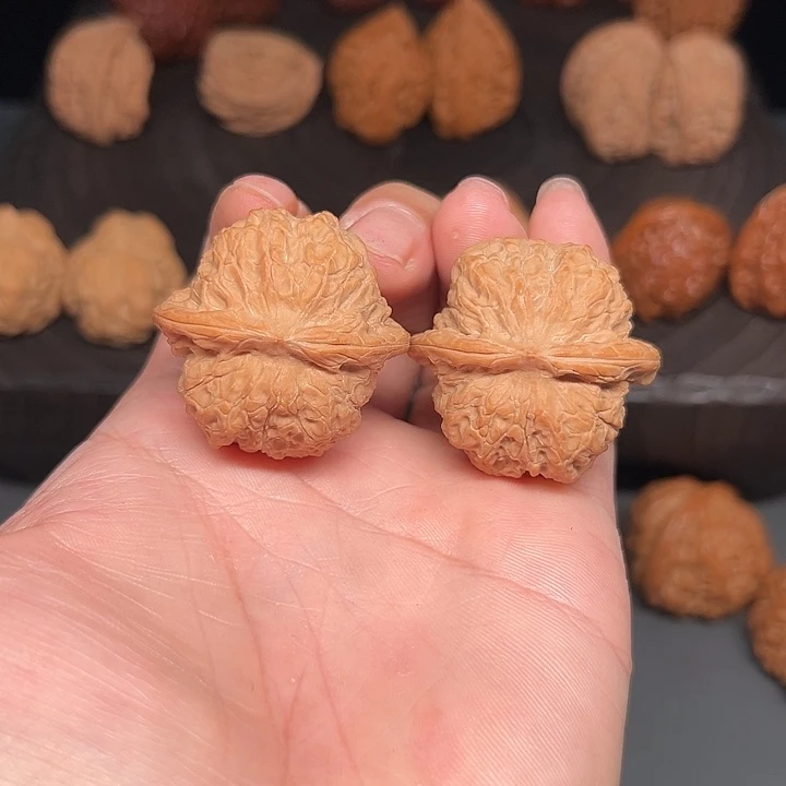 把件文玩核桃血麒麟 38+