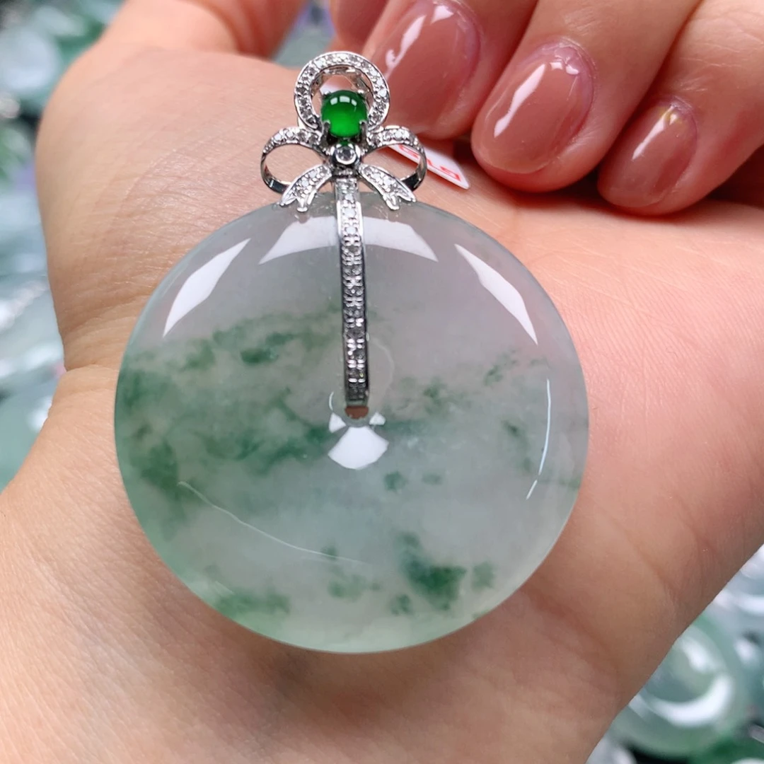 翡翠颈饰18K金镶嵌天然翡翠