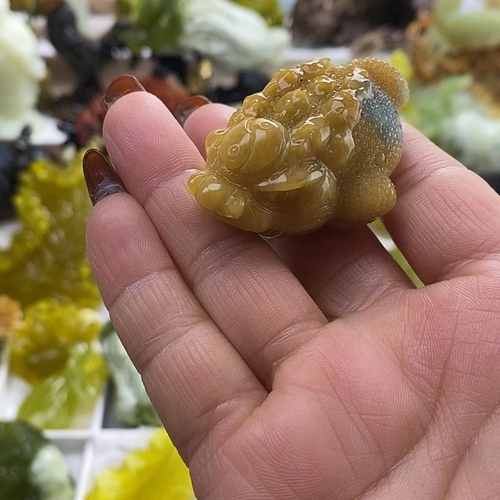 蛇纹石玉未镶嵌手把件