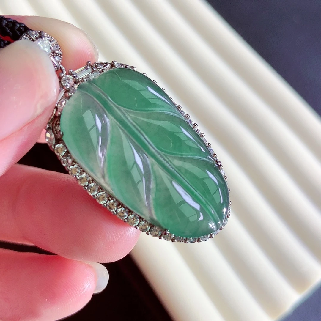 【闪购商品】颈饰未镶嵌翡翠天然