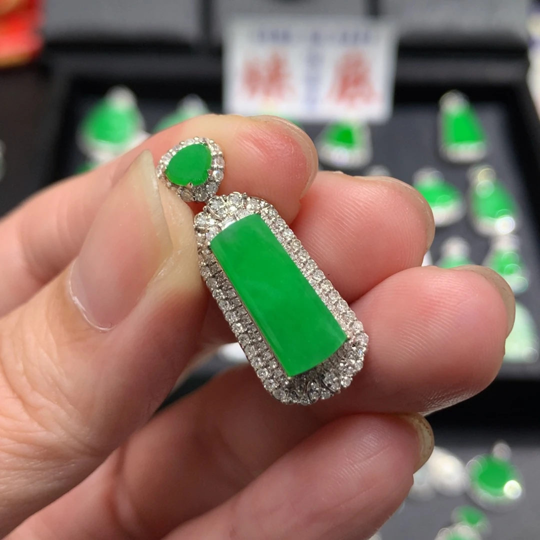 吊坠(不含链)18K金镶嵌翡翠笔*熙有色线