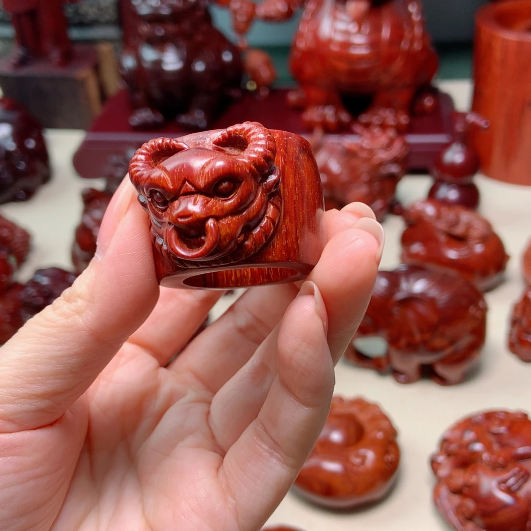 檀香紫檀（小叶紫檀）路****走