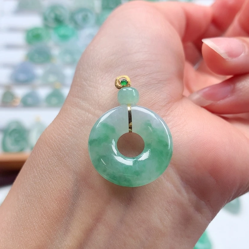 【闪购商品】翡翠吊坠(赠链)18K金镶嵌