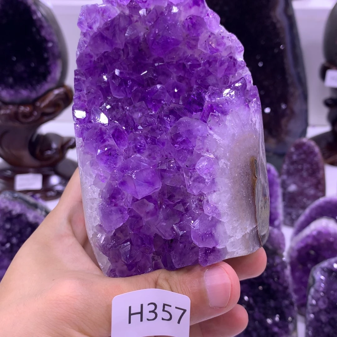 织绣乌拉圭紫水晶摆件357