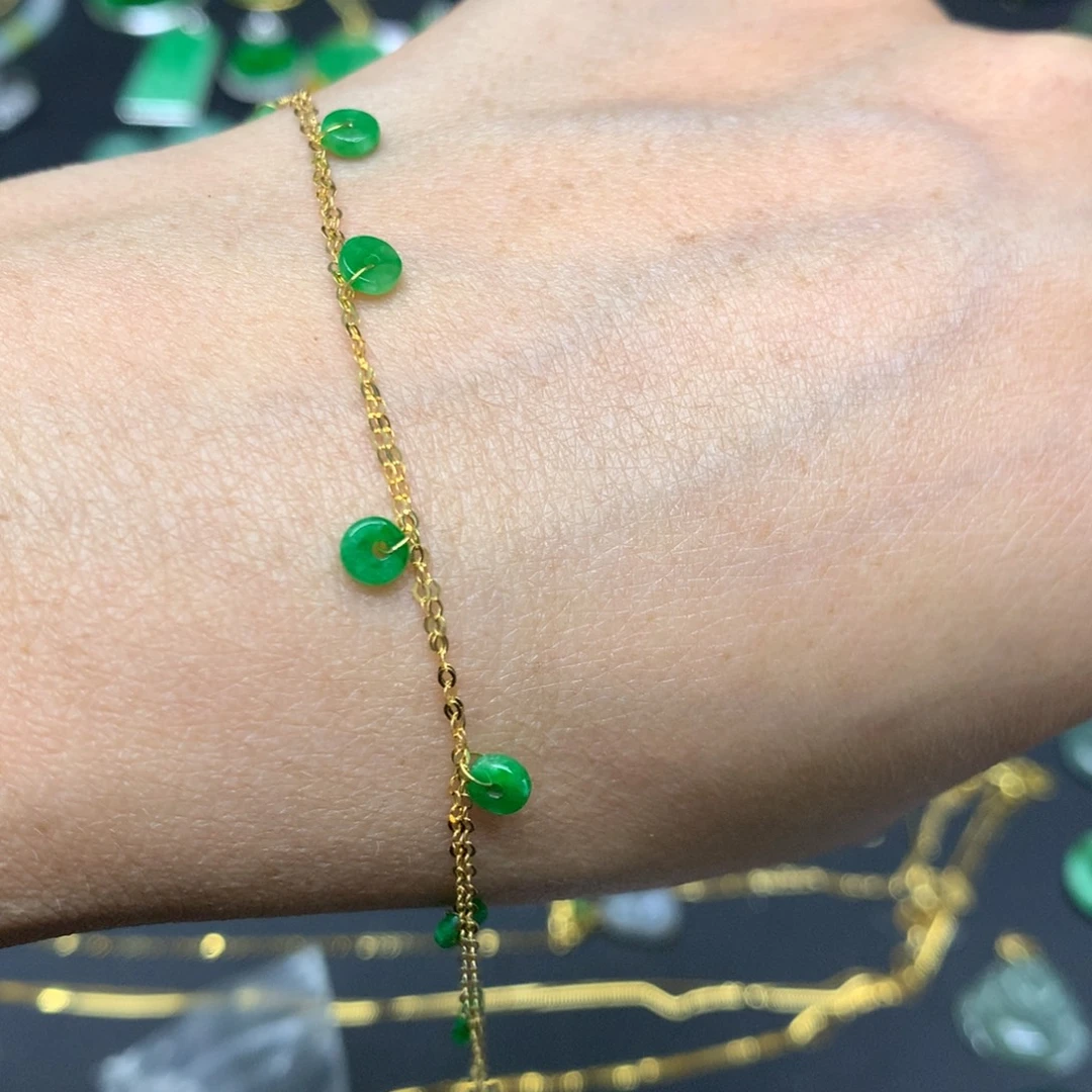 翡翠18K金镶嵌颈饰有纹裂