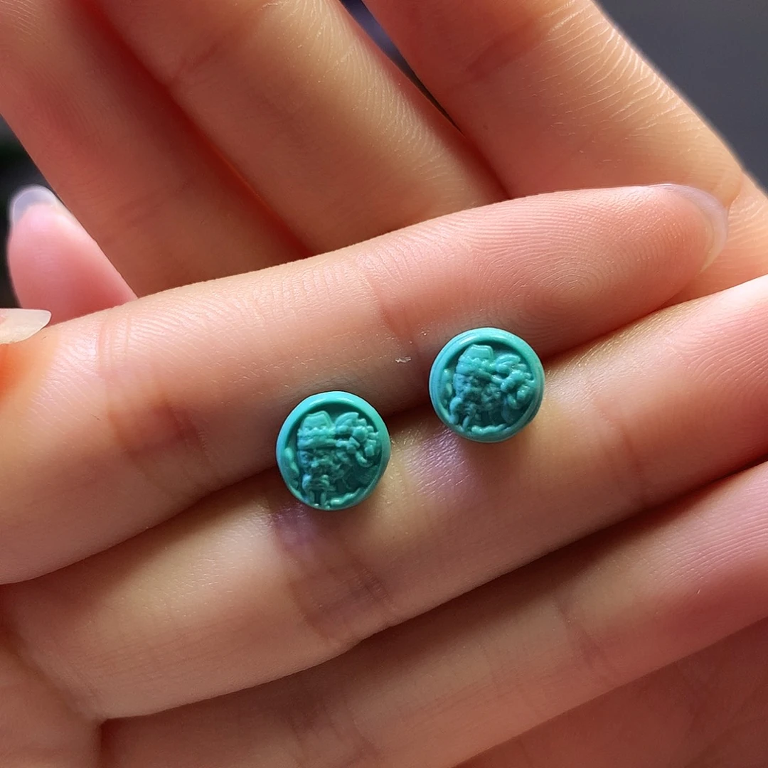 绿松石18K金镶嵌耳钉