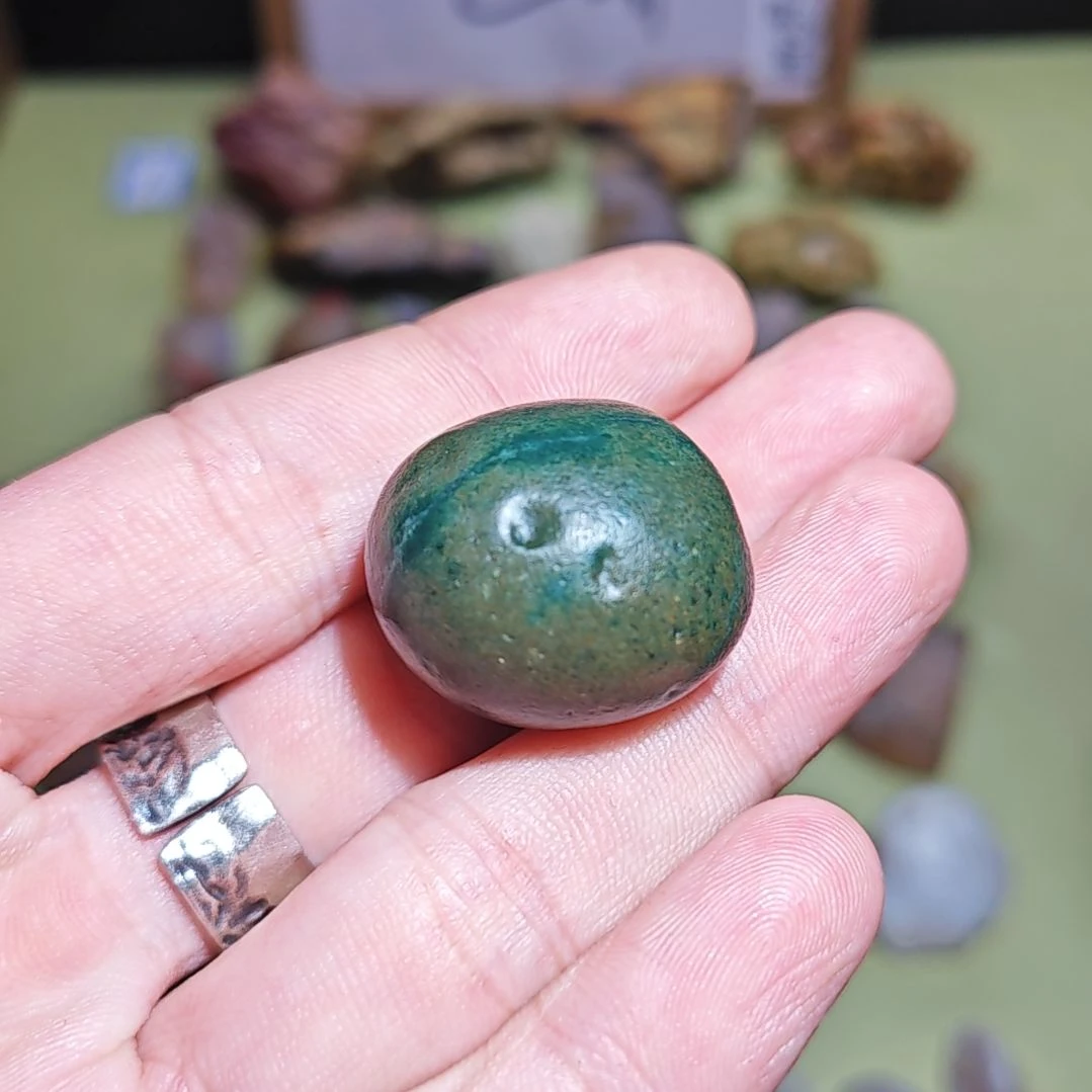 石材戈壁石手把件摆件