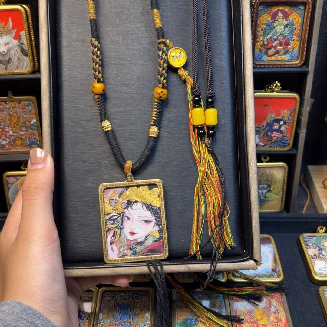 八***干吊坠美丽的小镇和美丽的小镇都