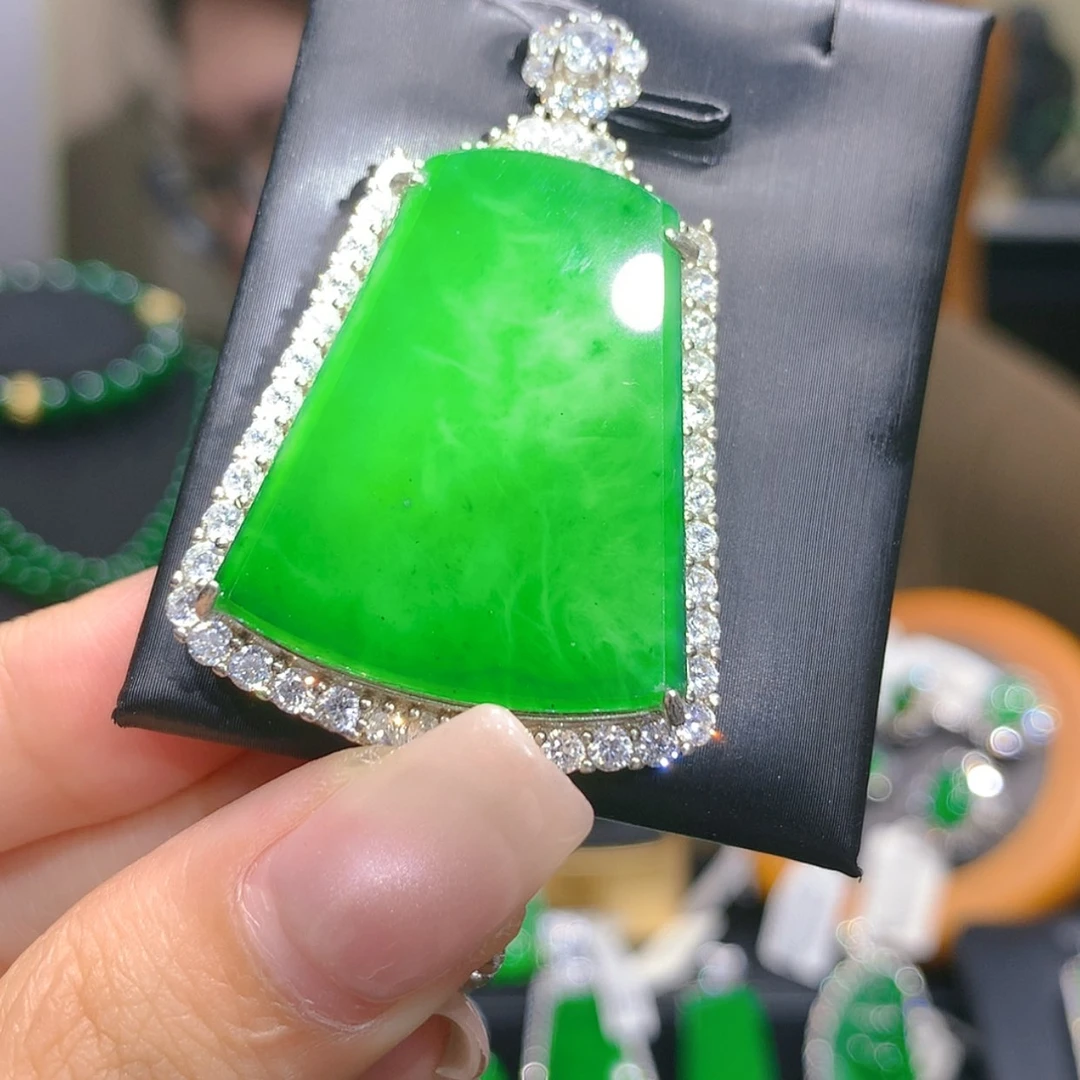 【闪购商品】颈饰银S925镶嵌翡翠6柒姐