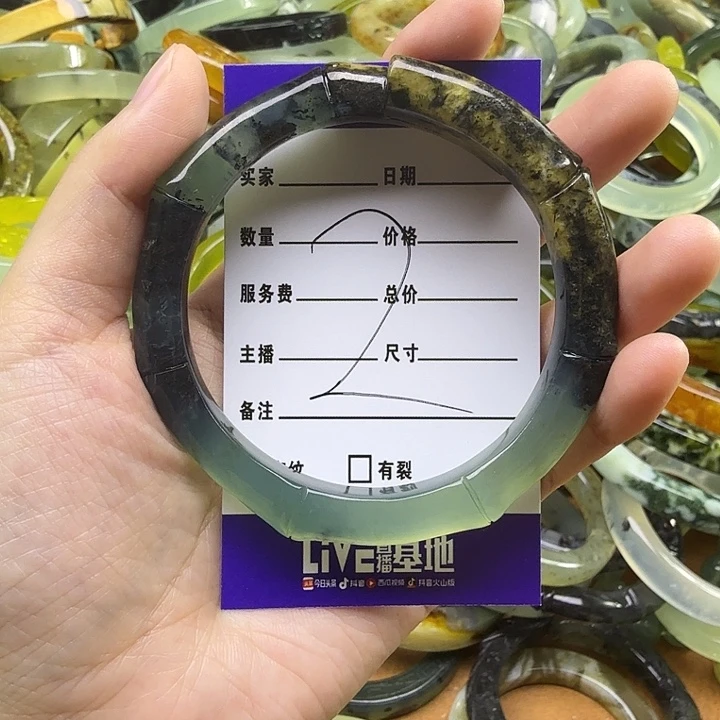 娇***女蛇纹石玉未镶嵌岫玉蛇纹石手镯