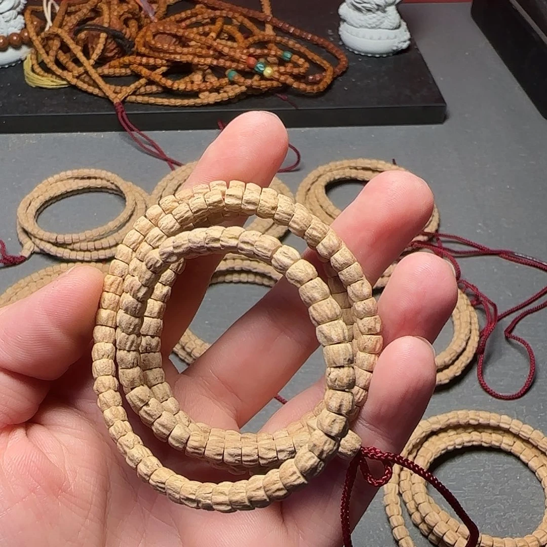 柏香籽/百香籽吊坠胜***王