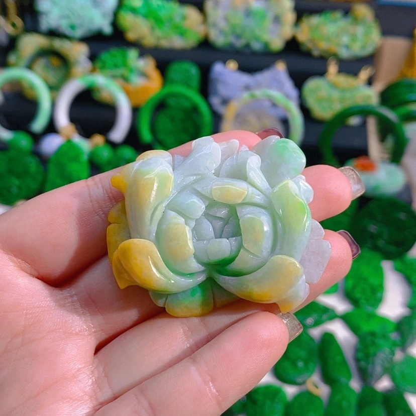 【闪购商品】翡翠颈饰未镶嵌黄绿翡花花