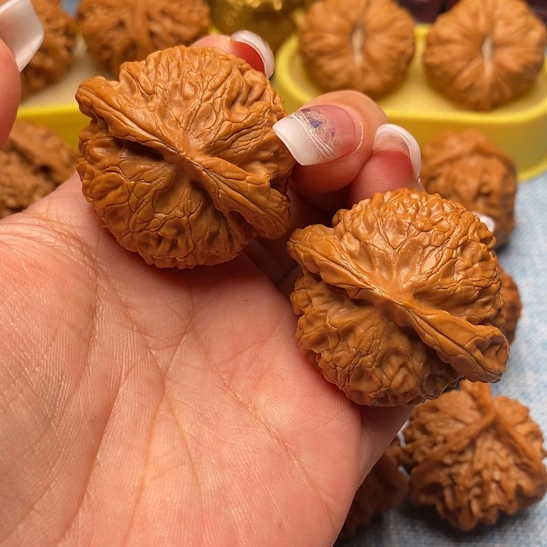文玩核桃把件毕业肉球宫灯44.8尺全品