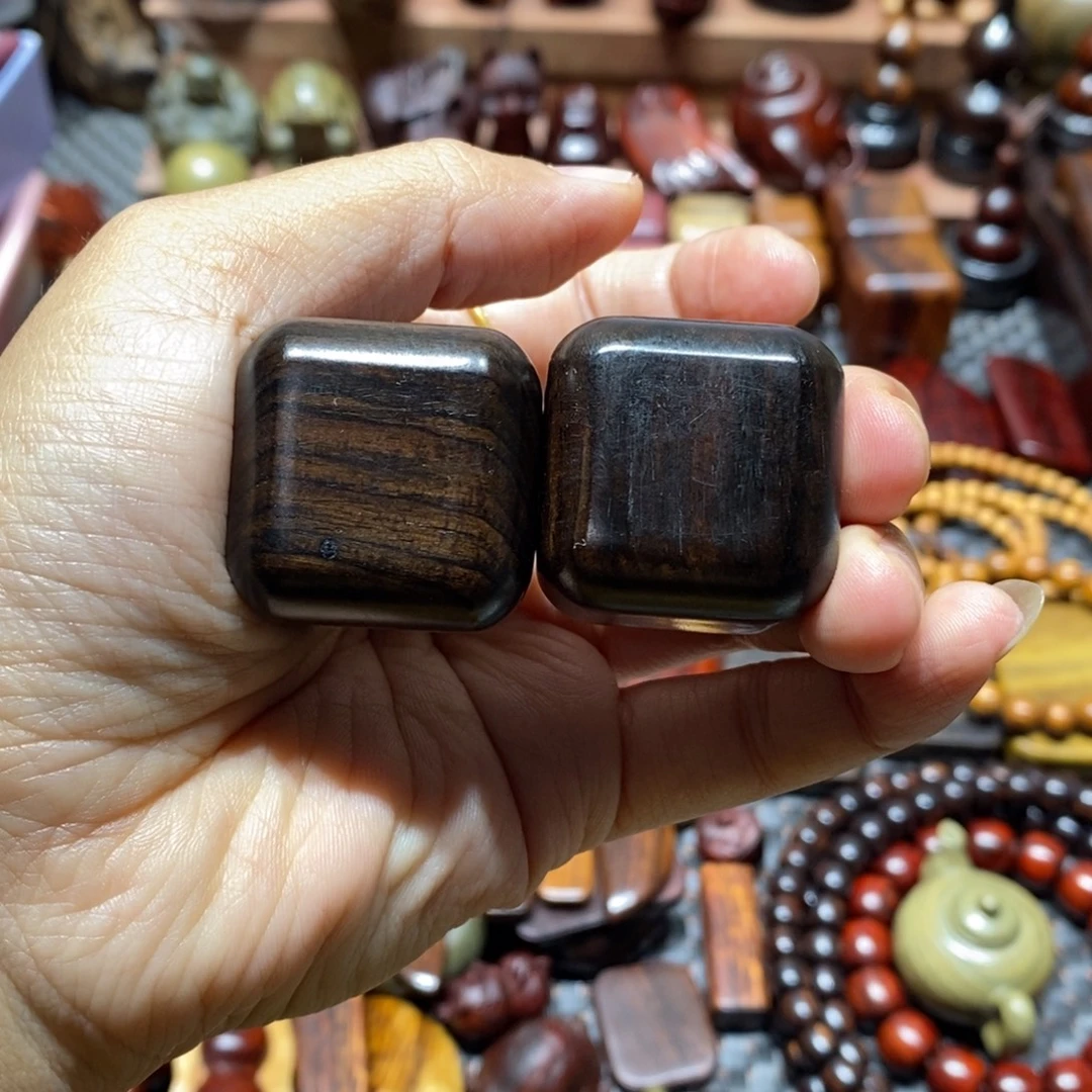 默***。东非黑黄檀（紫光檀）瑕疵